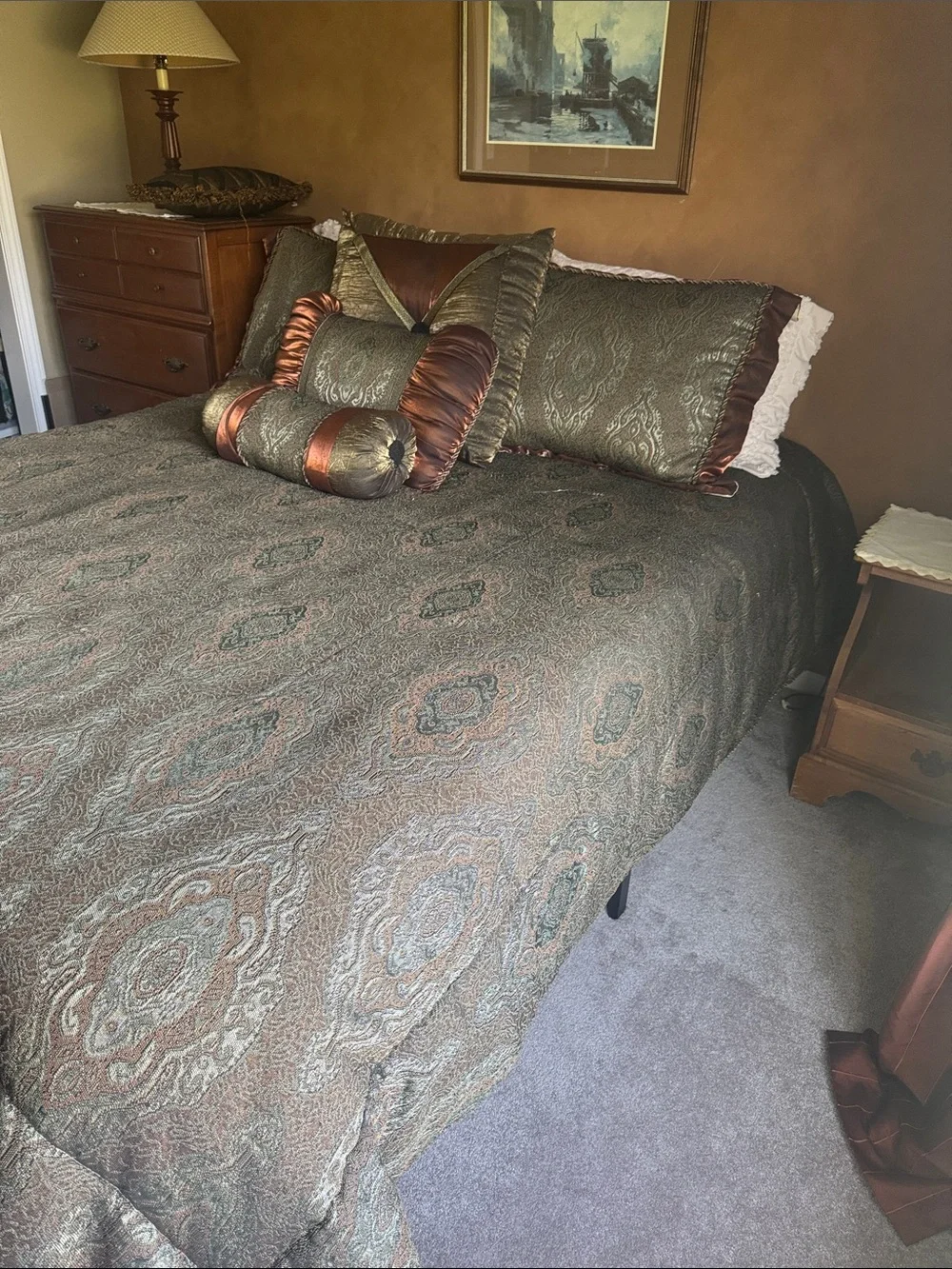 Reversible Green and Brown Jacquard Comforter Set with Decorative Pillows